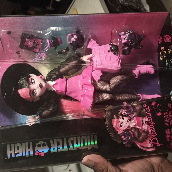 monster high Other - Monster High Draculaura Doll with Accessories